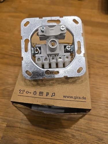 Gira 0400 schnurableitung - gira,